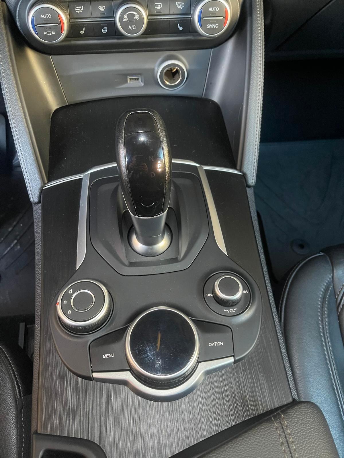 Alfa Romeo Stelvio 2.0 Turbo 200 CV AT8 Q4 Executive