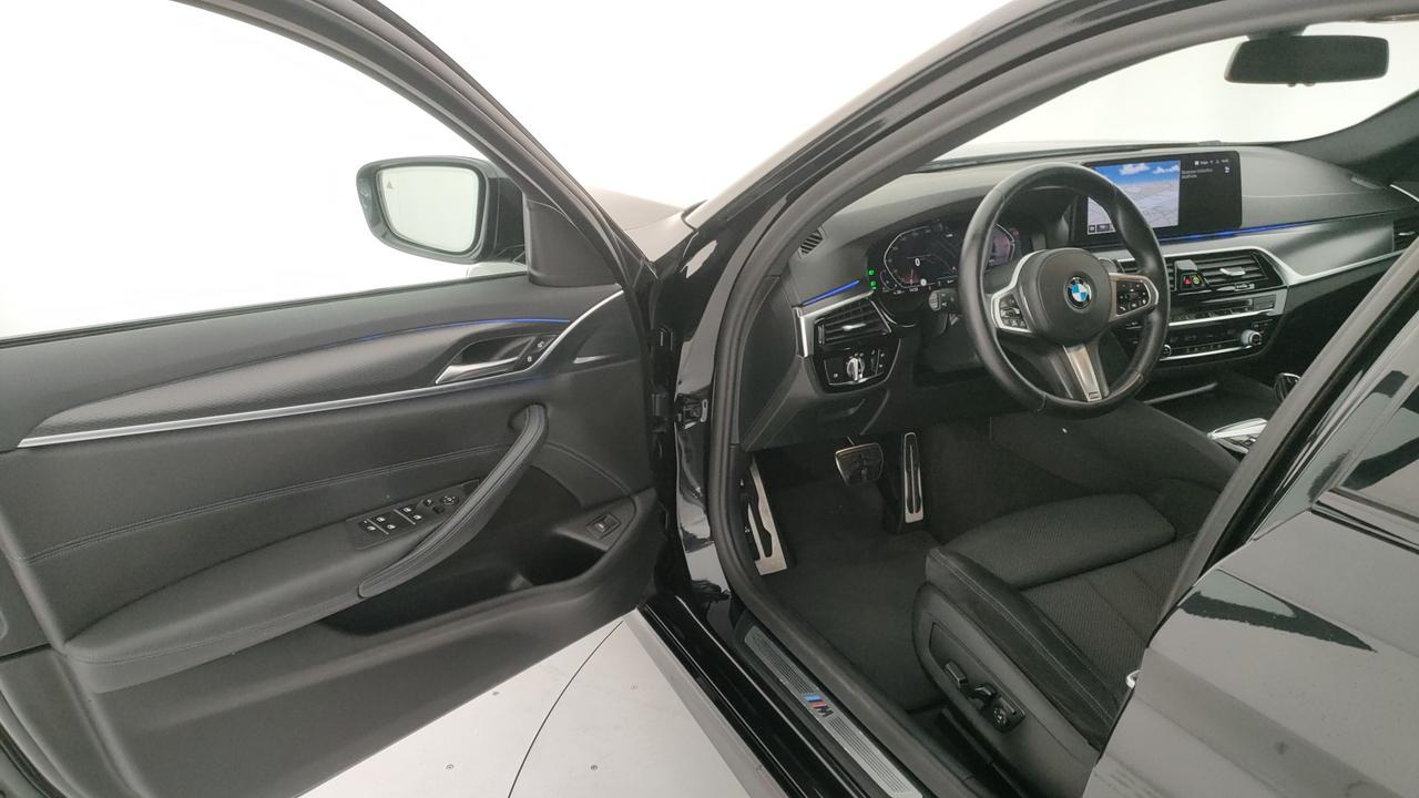 BMW 520d Touring mhev 48V Msport auto