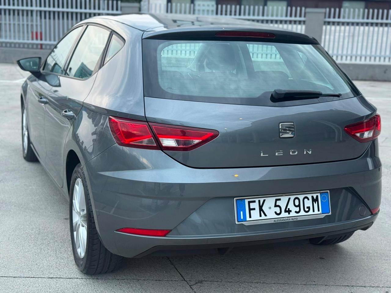 SEAT LEON 1.6 TDI 5 PORTE PRONTA CONSEGNA