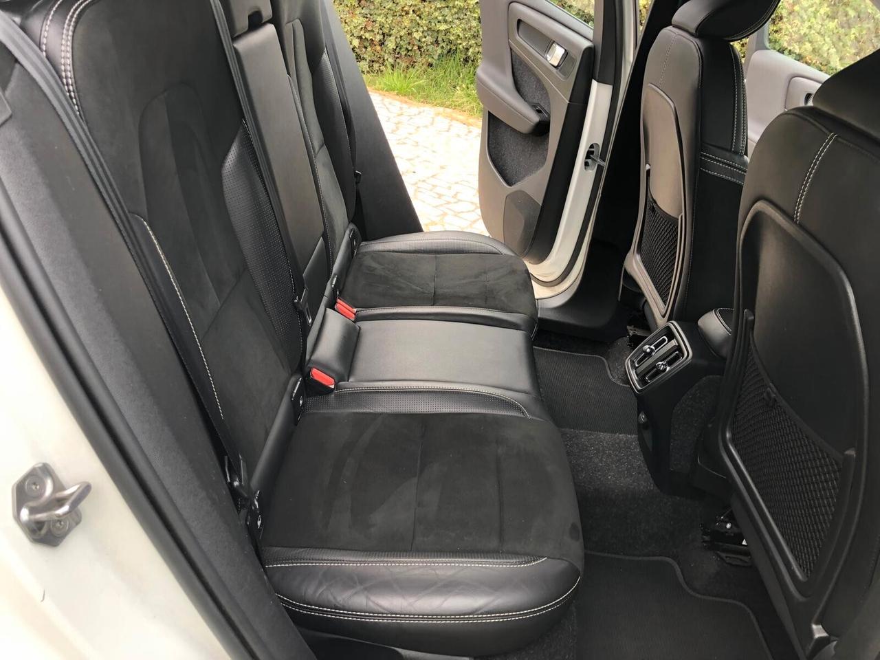 Volvo XC40 D3 Geartronic R-design UNICO PROPRIETARIO IVA DEDUCIBILE GARANZIA CONFORMGEST COMPLETA 12 MESI RINNOVABILE FINO A 60 MESI