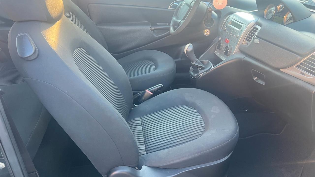 Lancia Ypsilon 1.3 MJT 75 CV Platino* ok neopatentati