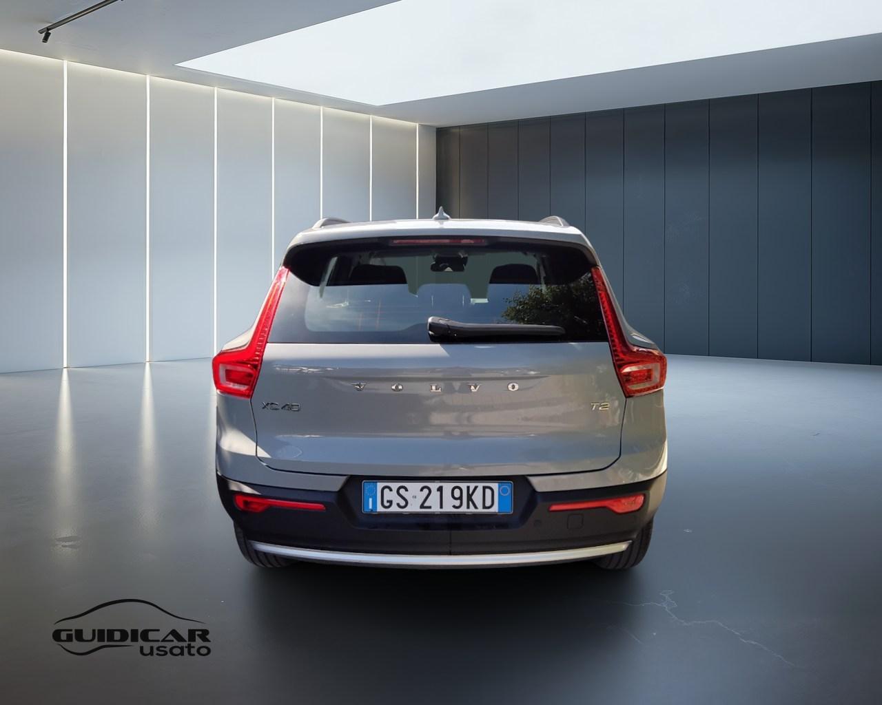 VOLVO XC40 2023 - XC40 1.5 t2 Essential auto