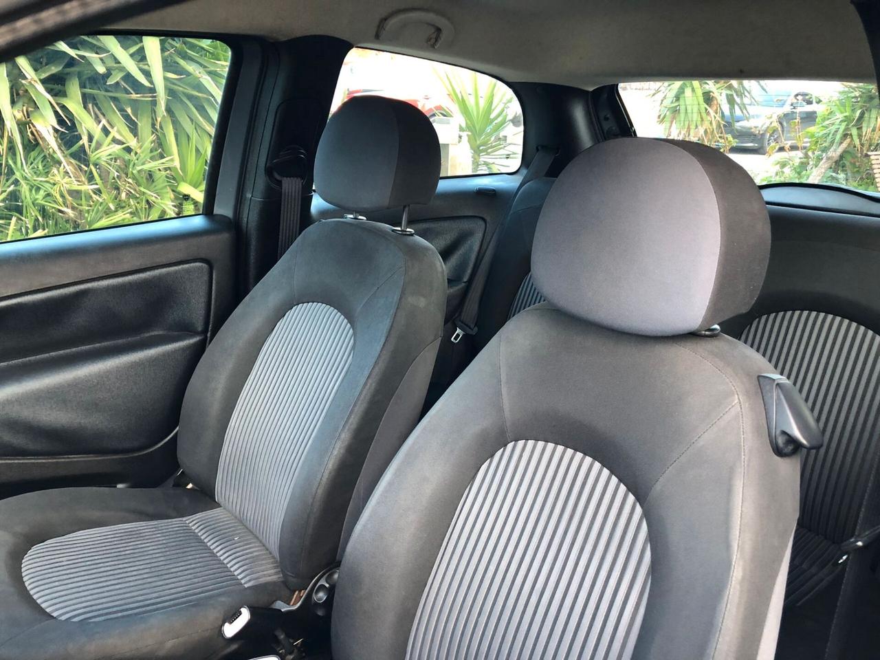 Lancia Ypsilon 1.3 MJT 75 CV Argento