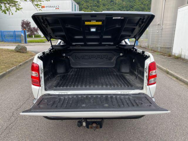 MITSUBISHI L200 FIAT FULLBACK 2.4 DI-D/181CV auto Double Cab 4x4