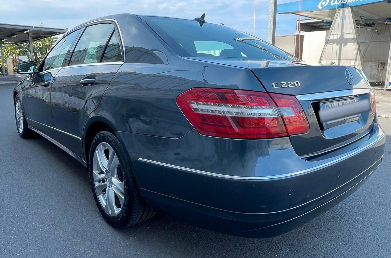 Mercedes-benz E 220 CDI BlueEFFICIENCY Avantgarde