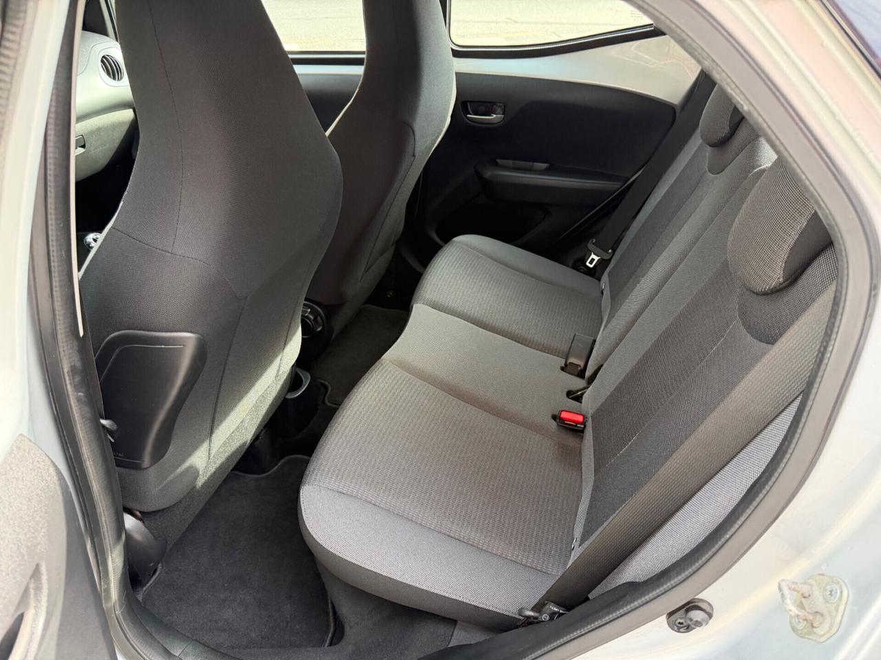 TOYOTA AYGO 1.0 NEOPATENTATI 5 PORTE