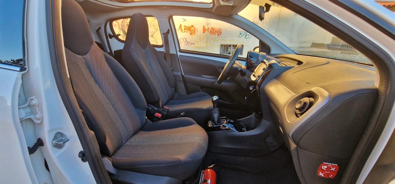 Peugeot 108 VTi 68 5 porte Allure NEOPATENTATI