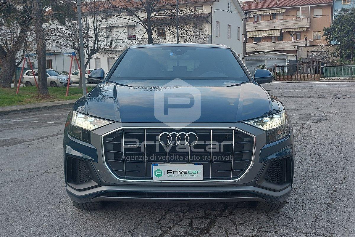 AUDI Q8 45 TDI quattro tiptronic Sport