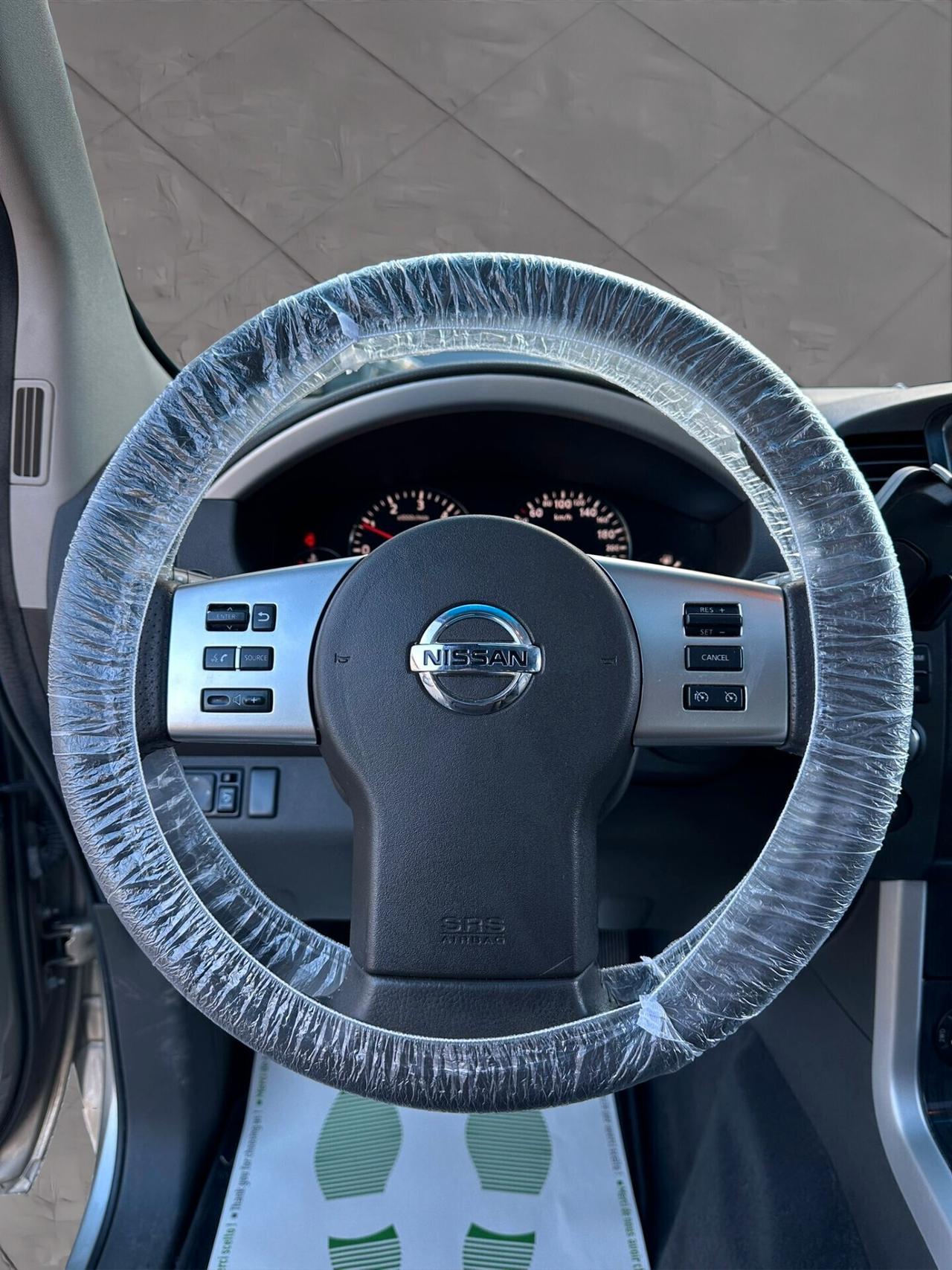 Nissan Pathfinder 2.5 dCi LE AUTO 7 POSTI