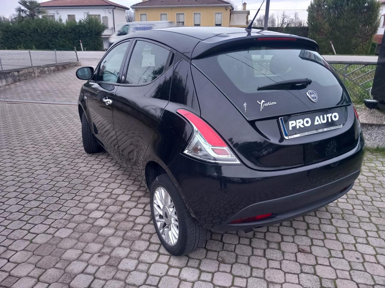 Lancia Ypsilon 0.9 TwinAir 85 CV 5 porte Metano Ecochic Gold