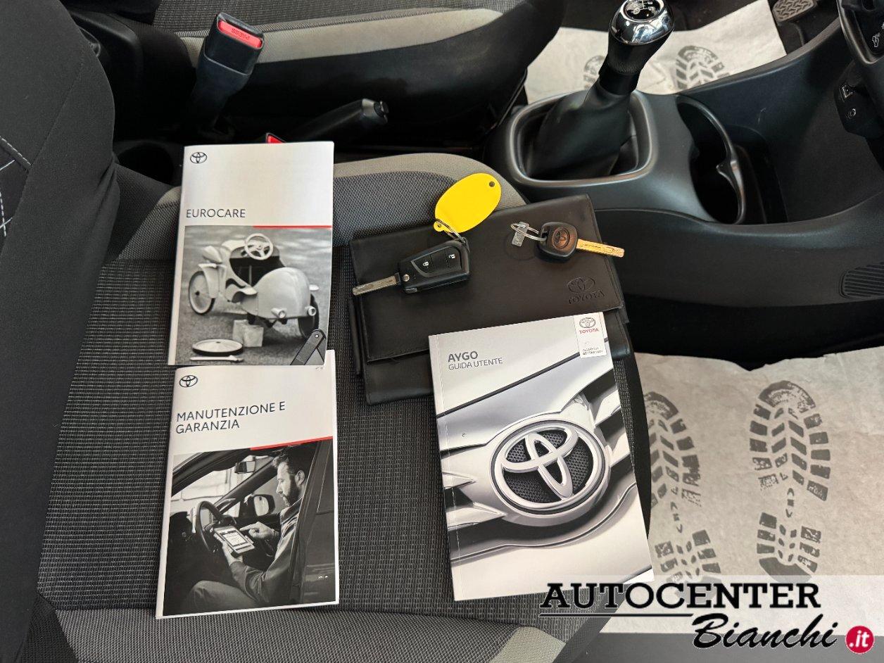 Toyota Aygo 5 Porte Aygo 5p 1.0 x-play 72cv