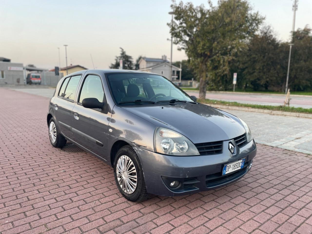 Renault Clio Storia 1.2 5 porte GPL Confort
