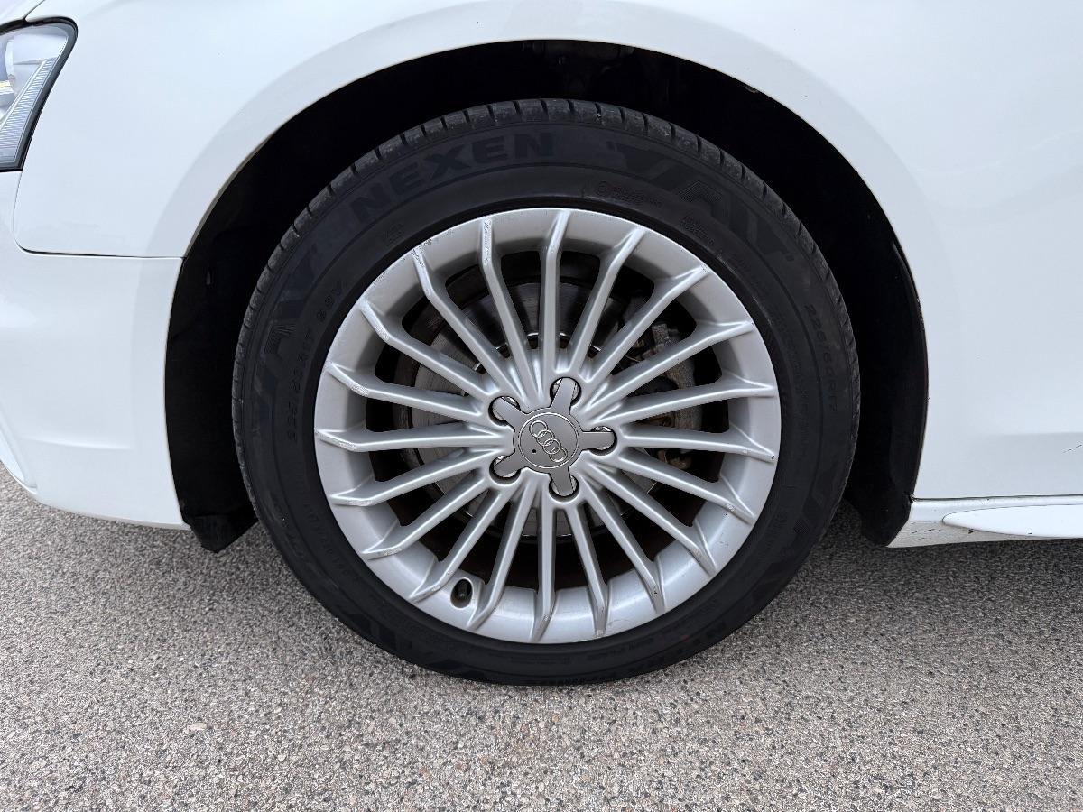 AUDI - A4 Avant - 2.0 TDI ultra 163CV Advanced S-line