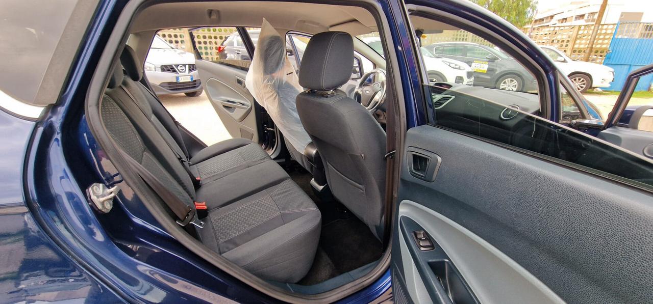 Ford Fiesta 1.2 82 CV 5 porte Titanium 2011