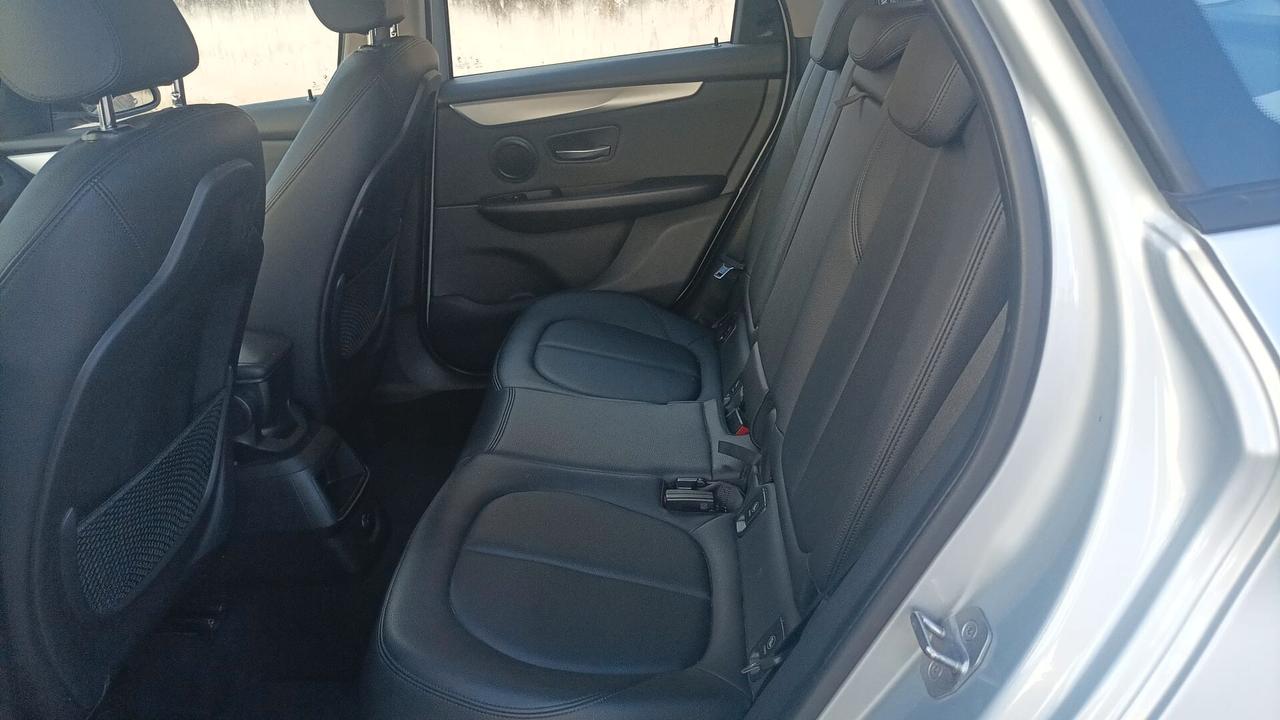 Bmw 2er Active Tourer 216d Active Tourer Advantage