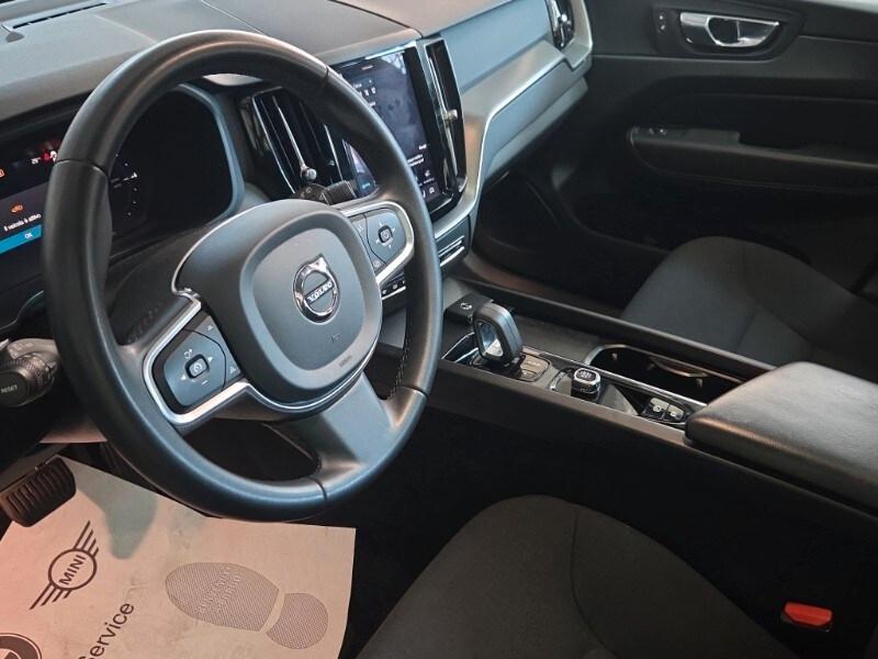 VOLVO XC60 (2017-->) XC60 T6 Recharge Plug-in H...