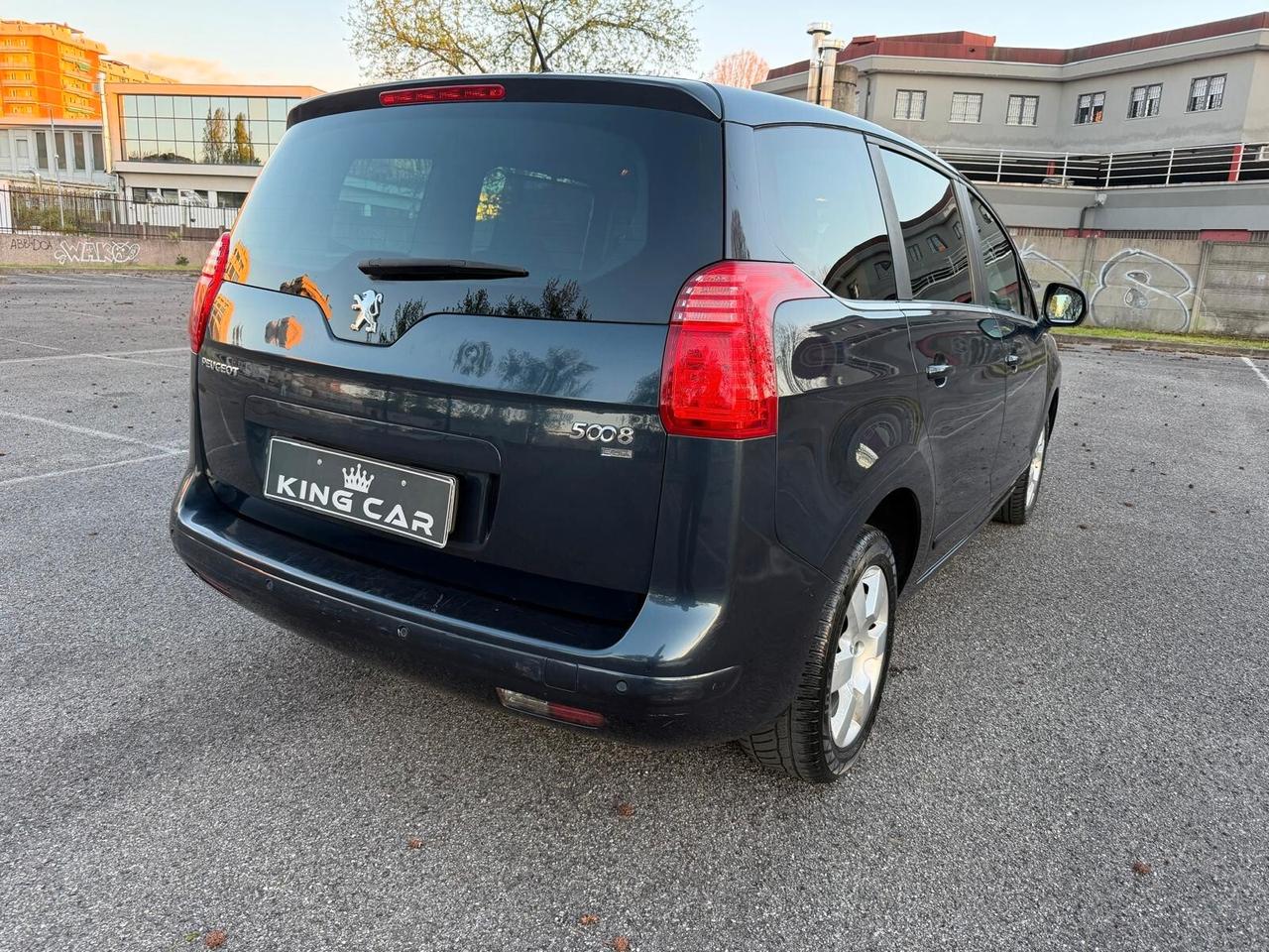 Peugeot 5008 1.6 e-HDi 112CV Stop&Start cambio robotizzato Active