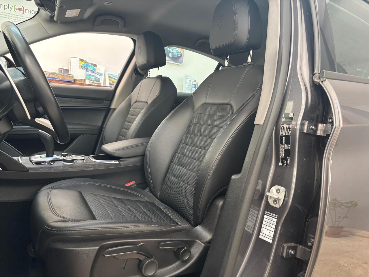 Alfa Romeo Stelvio 2.2 Turbodiesel 190 CV AT8 Q4 Super