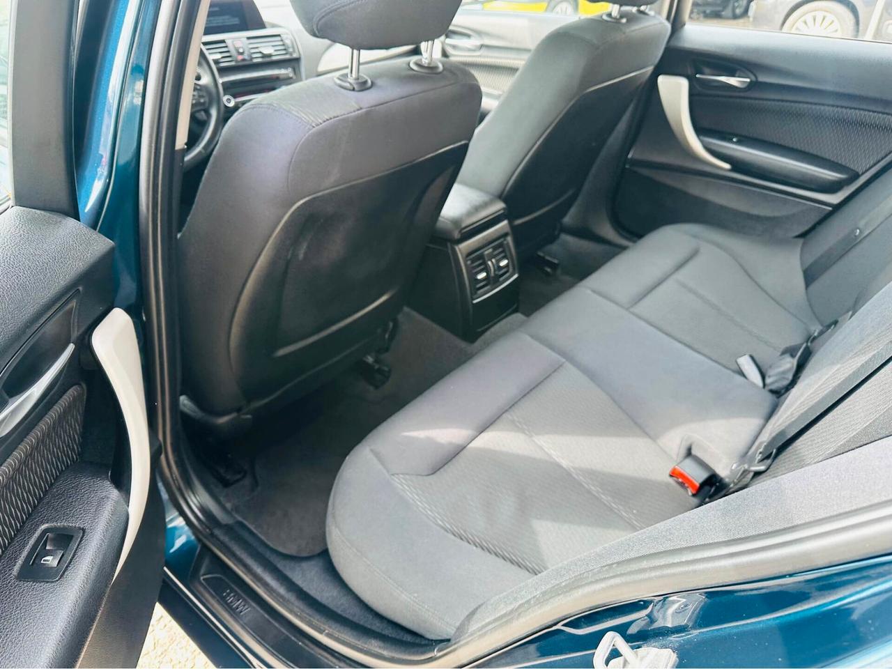 Bmw 118 118d 5p. Unique