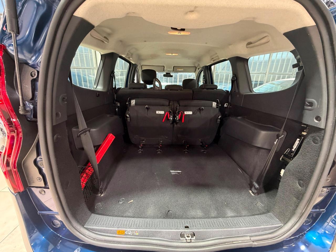 Dacia Lodgy Stepway 1.5 Blue dCi 8V 115CV 7 posti