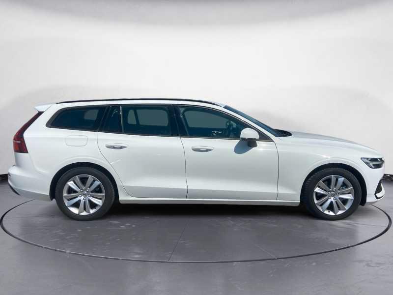 VOLVO V60 2.0 b4 Momentum Business AuTo