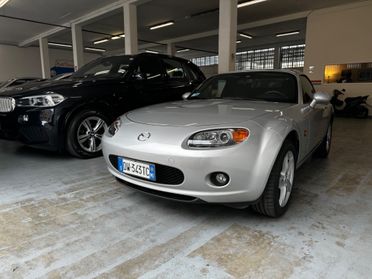 Mazda MX-5 Roadster Coupé 1.8L Fire