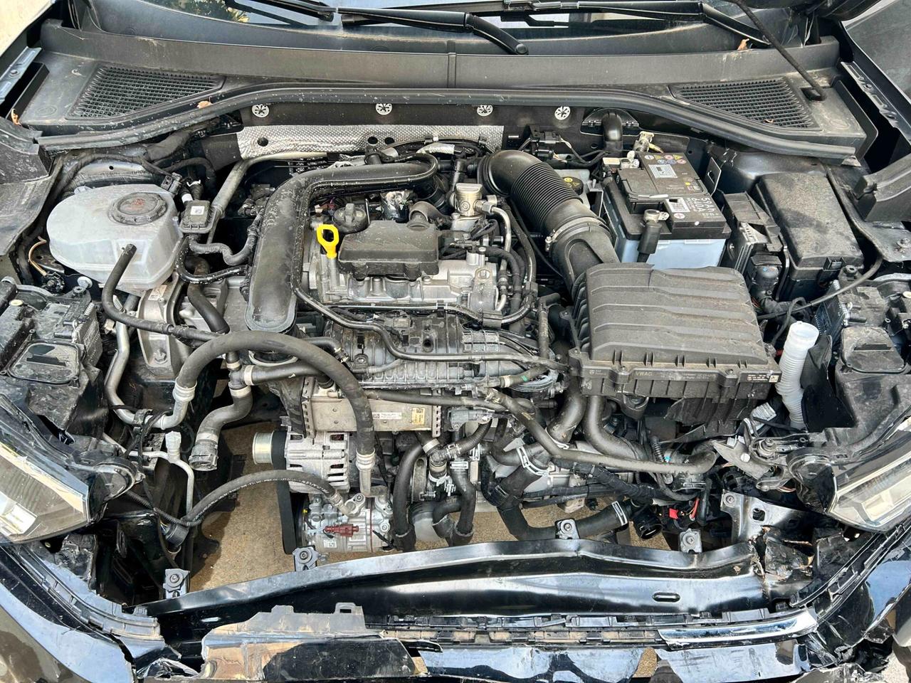 VW T-Roc 1.0 TSI 115CV - 2025 Incidentata