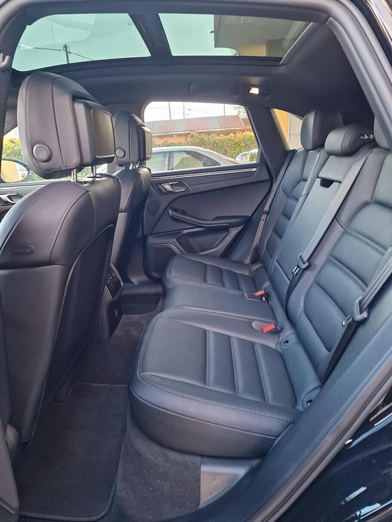 Porsche Macan 2.0 pdk