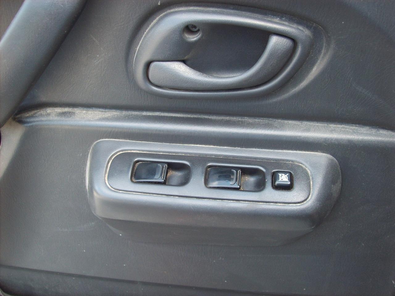 Suzuki Jimny 1.5 DDiS cat 4WD JLX gancio traino