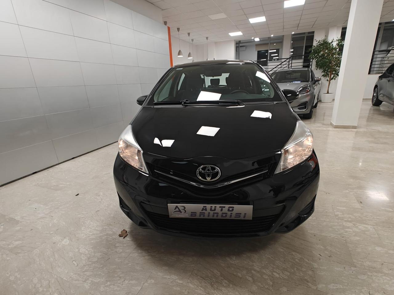 Toyota Yaris 1.0 5 porte Active