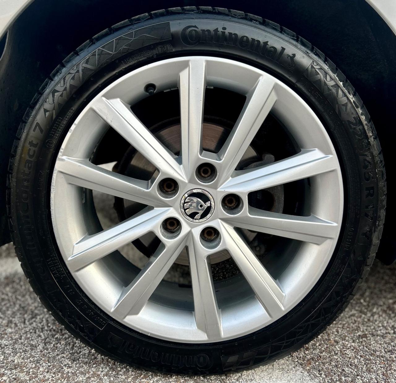 Skoda Octavia TDI CR 4x4 Wagon Executive