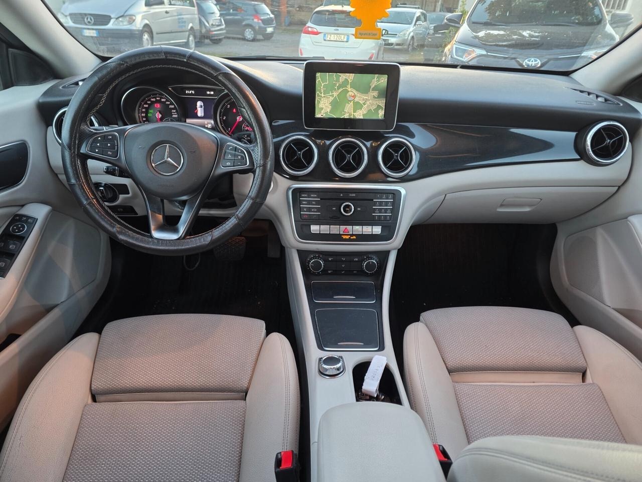 Mercedes-benz CLA 200 d Automatic Premium