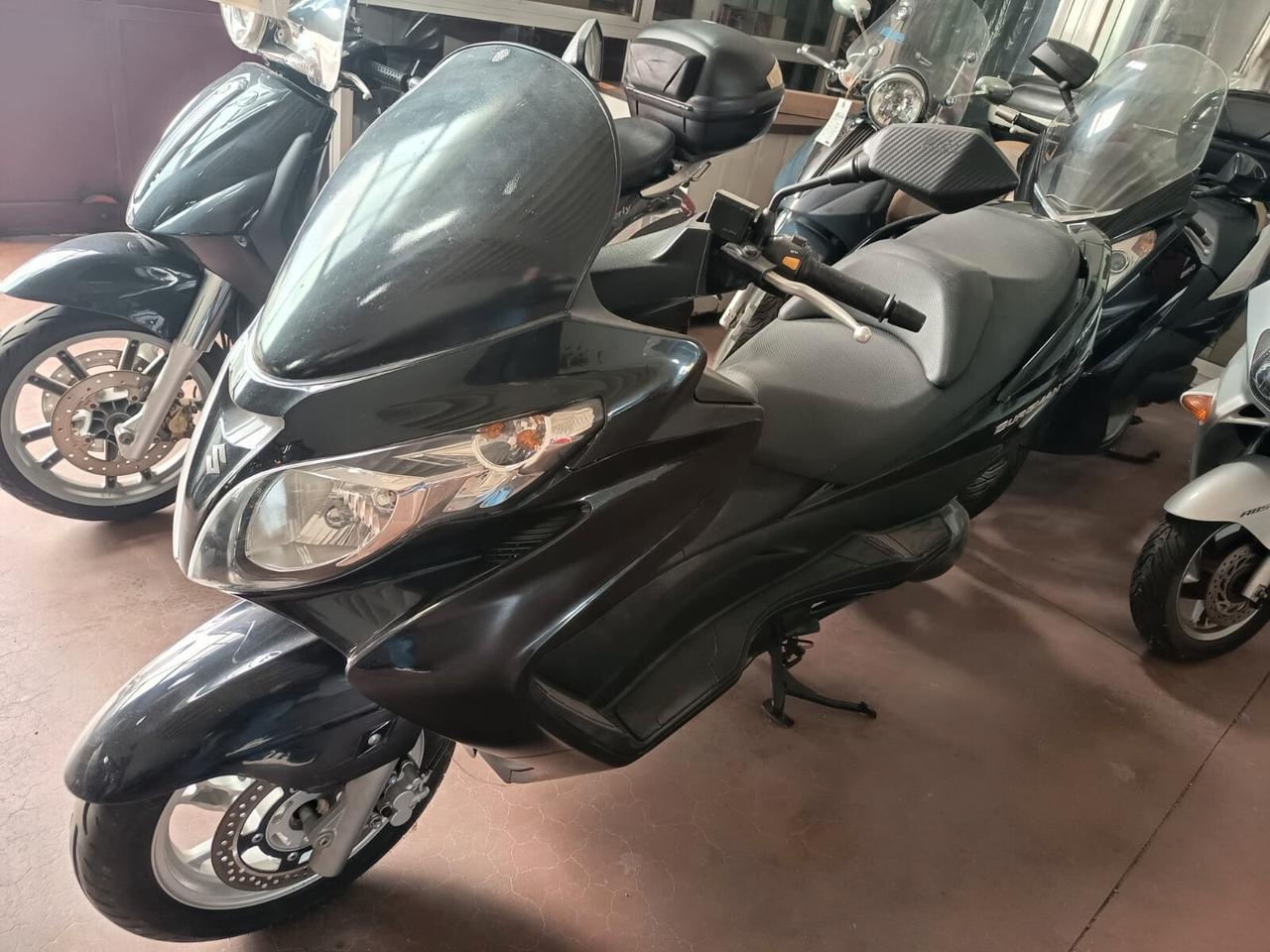 Suzuki Burgman 400