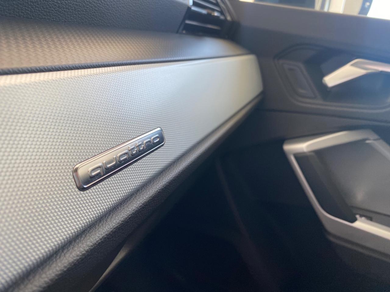 Audi Q3 35 TDI QUATTRO S-LINE BLACK EDITION2020