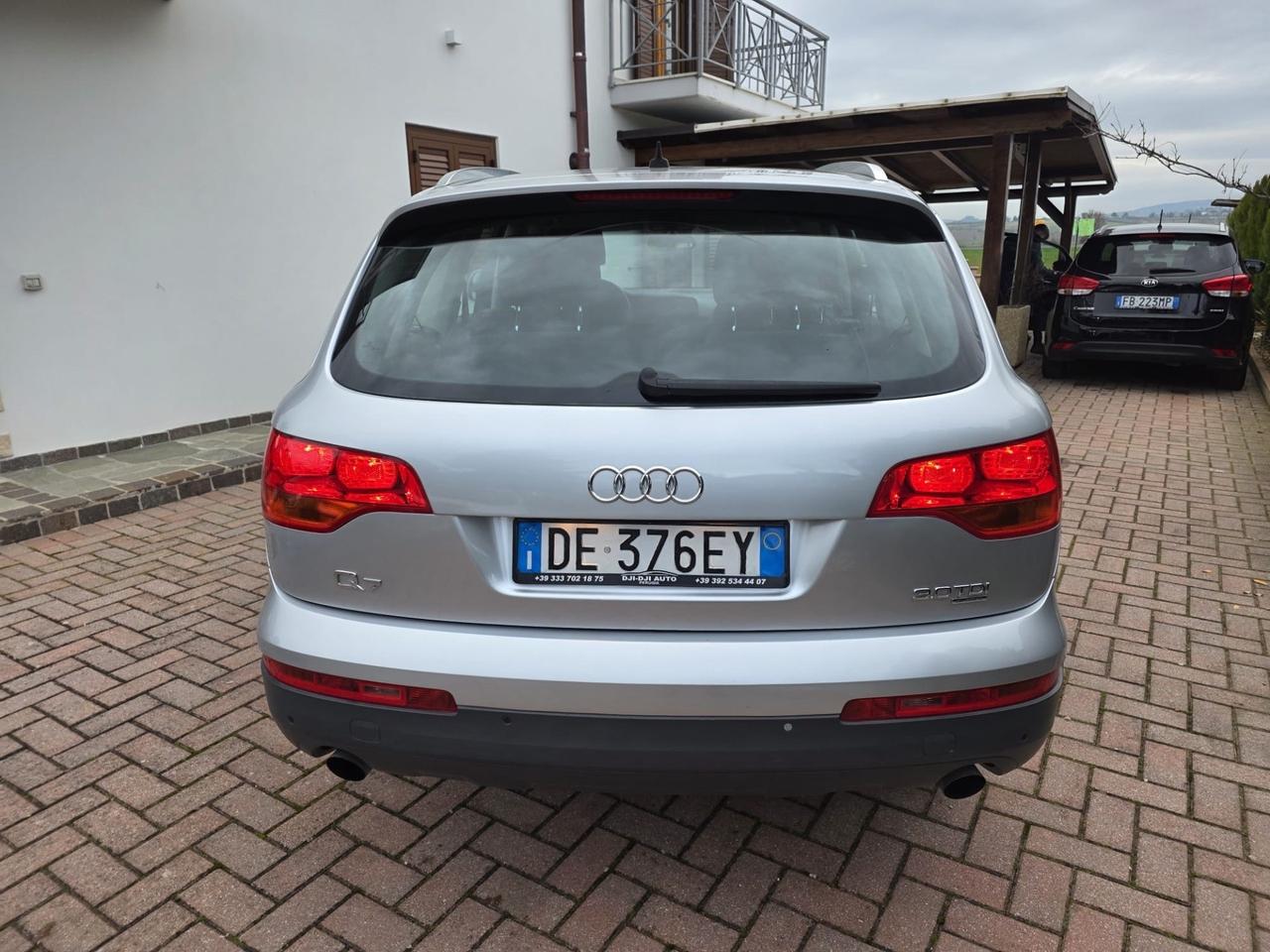 Audi Q7 3.0 V6 TDI 233CV quattro tiptronic