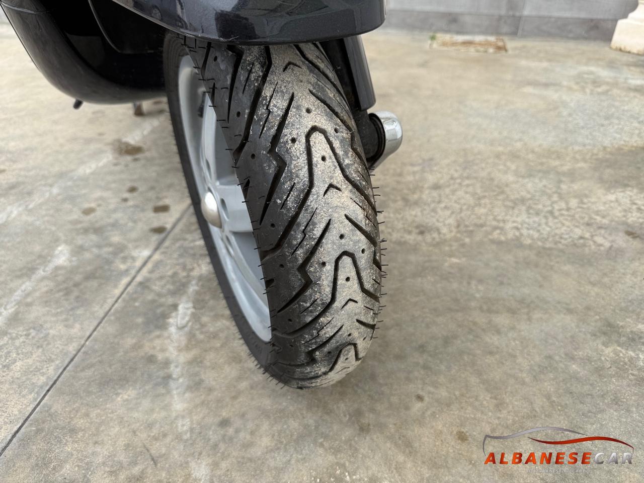 Piaggio Vespa 125 LX