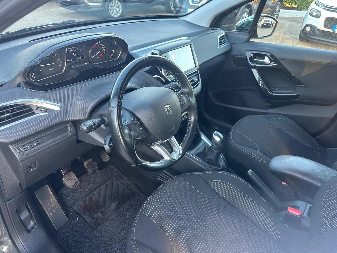 Peugeot 208 1.2 PureTech Allure (2016) | OK NEOPATENTATI - Solo 64.400 KM!