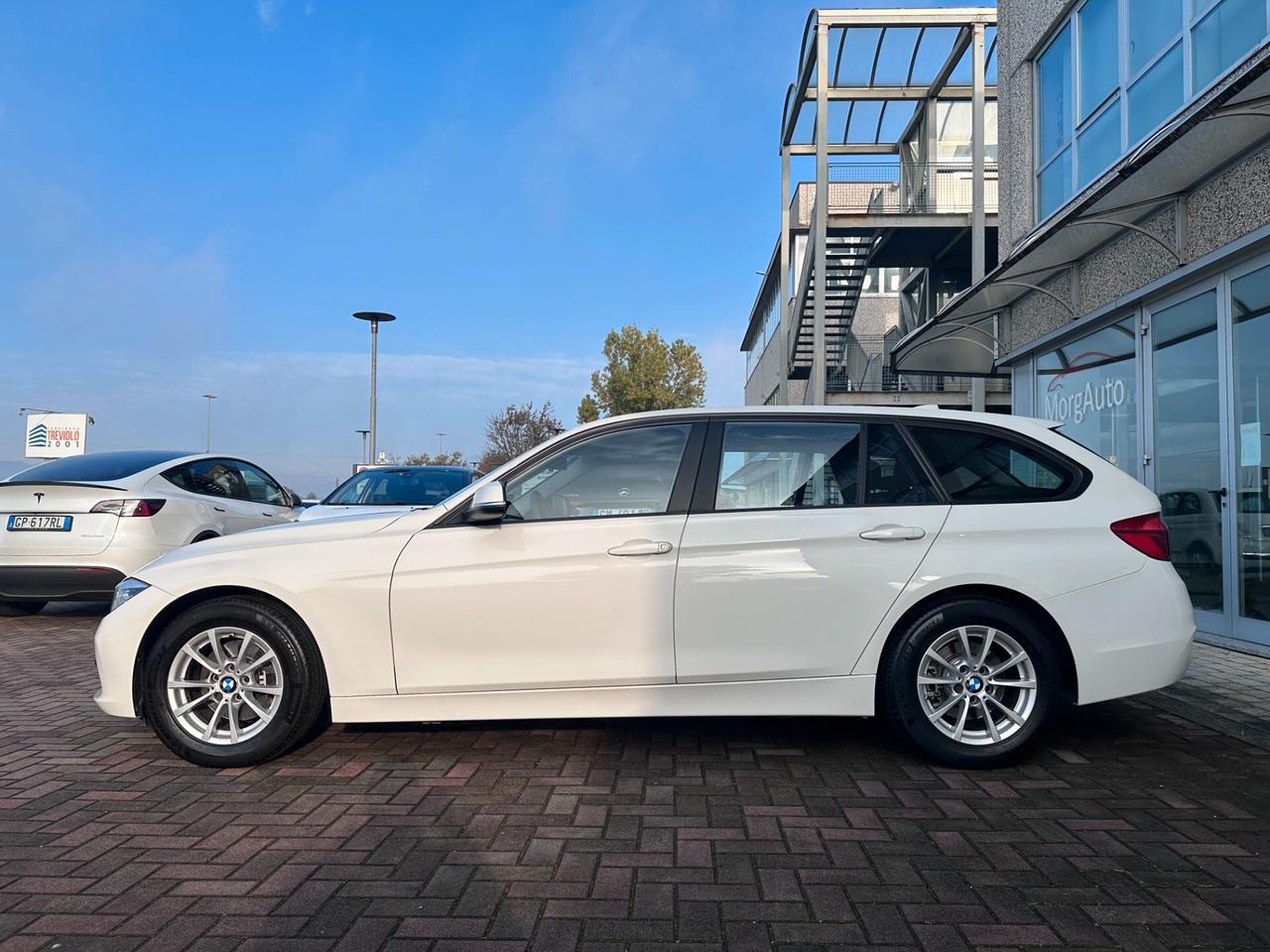 BMW 320d Touring xDrive AUTOMATICA! FARI FULL LED! EURO6b