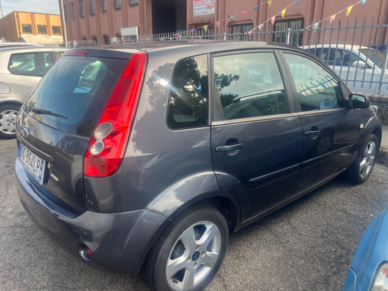 Ford Fiesta 1.2 16V 5p. Ghia 19 mila km
