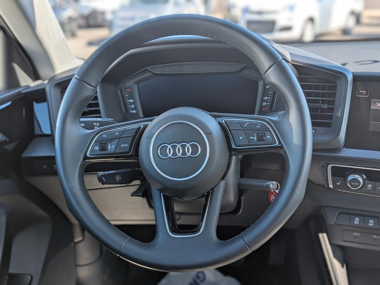 Audi A1 allstreet 30 TFSI Business