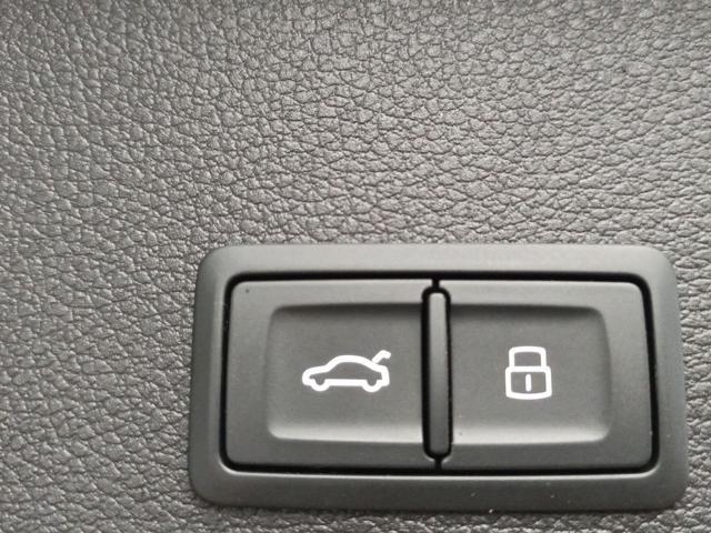 AUDI Q2 35 TDI S tronic S line Edition