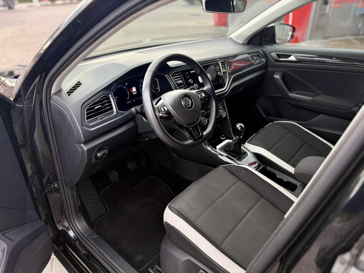 Volkswagen T-Roc 1.6 TDI SCR Advanced BELLA