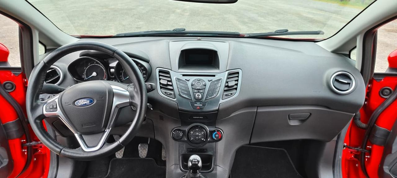 Ford Fiesta 1.2 60CV 3 porte Black & White Edition