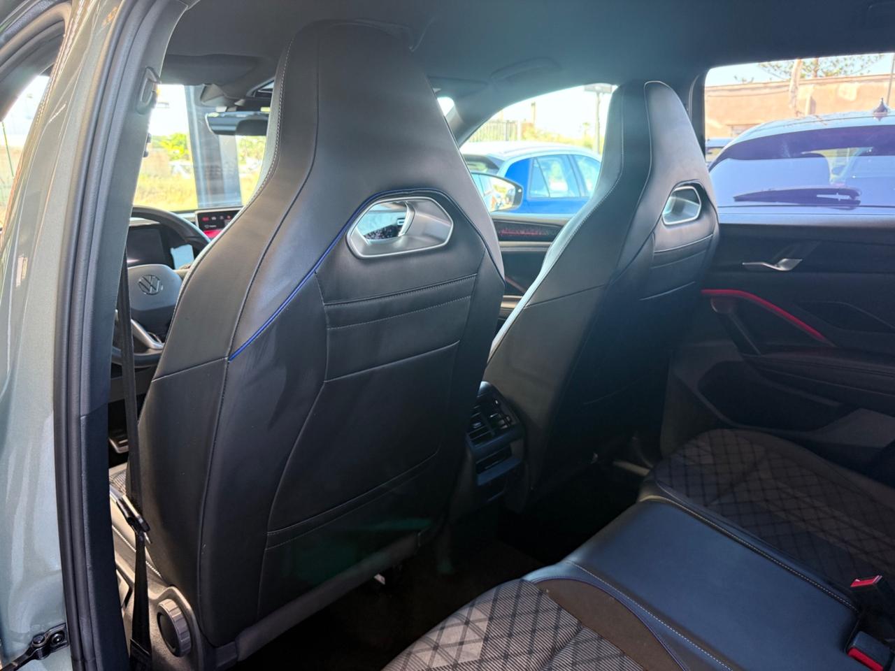 Volkswagen Tiguan 2.0 TDI 150 CV DSG R-Line