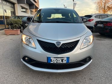 Lancia Ypsilon 1.0 FireFly