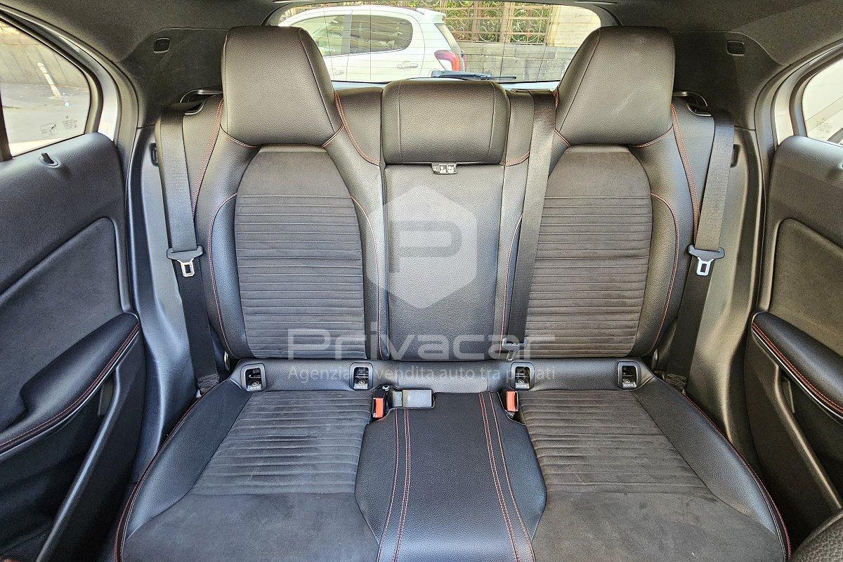 MERCEDES A 200 d Automatic 4Matic Premium