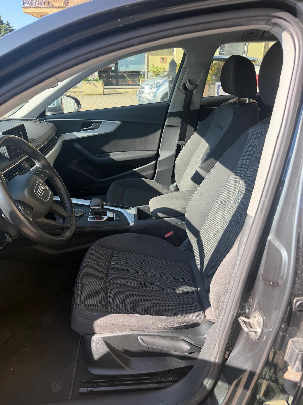 Audi A4 Avant 2.0 TDI 122 CV Business