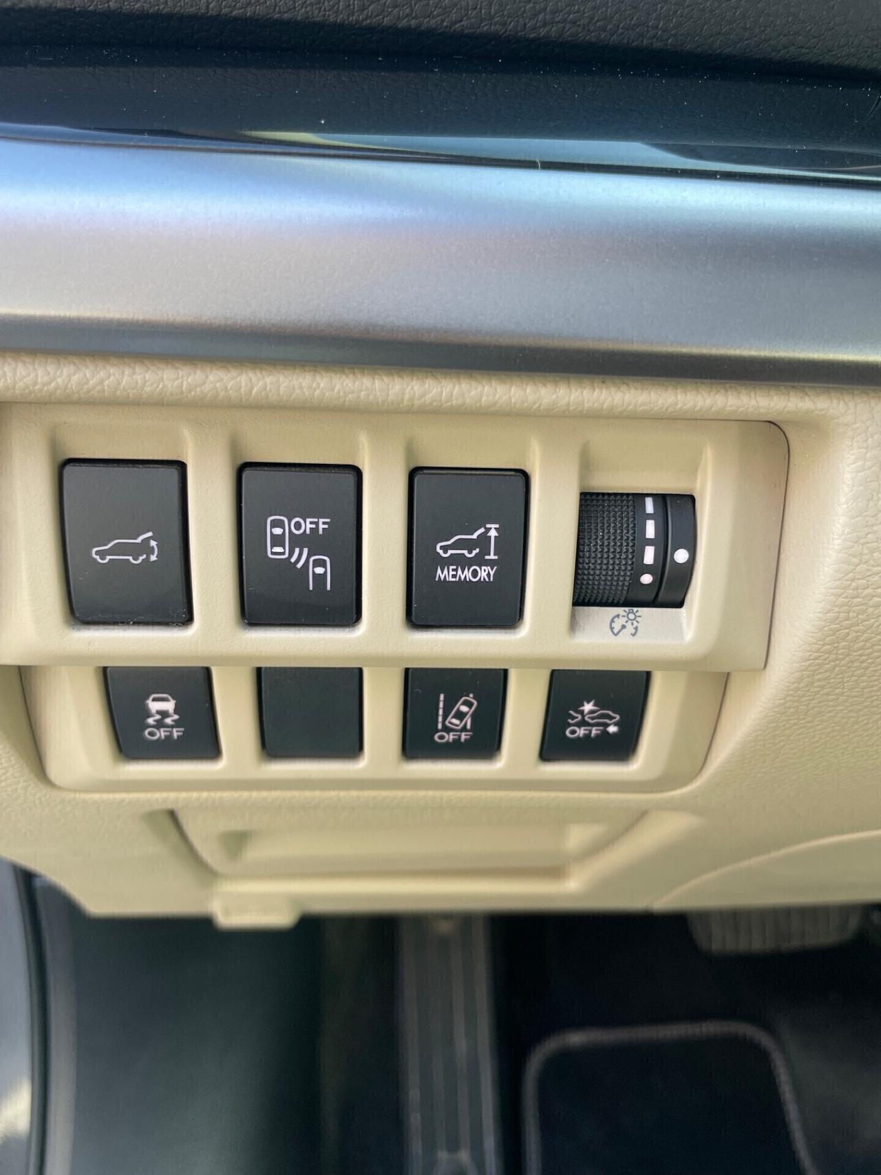 Subaru OUTBACK 2.0d Lineartronic Free