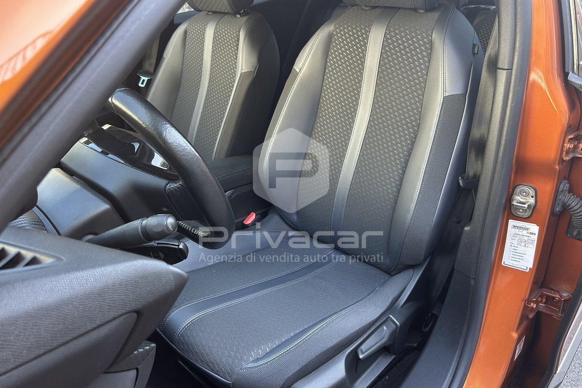 PEUGEOT 2008 PureTech 100 S&S Allure Navi Pack