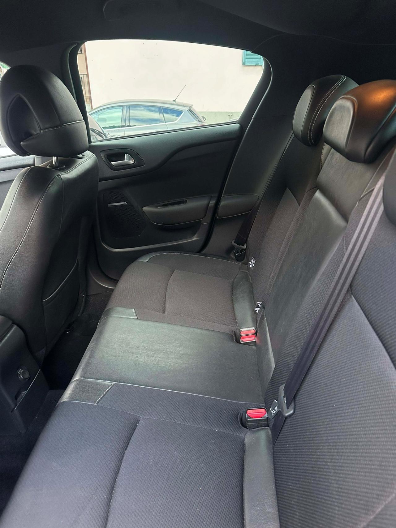 Ds DS4 1.6 e-HDi 115 SO CHIC KMCERT GARANZ UNICOPR